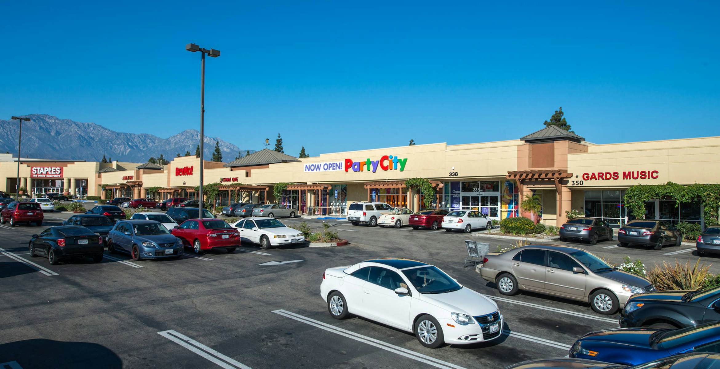 Party City Mountain Sq Plaza